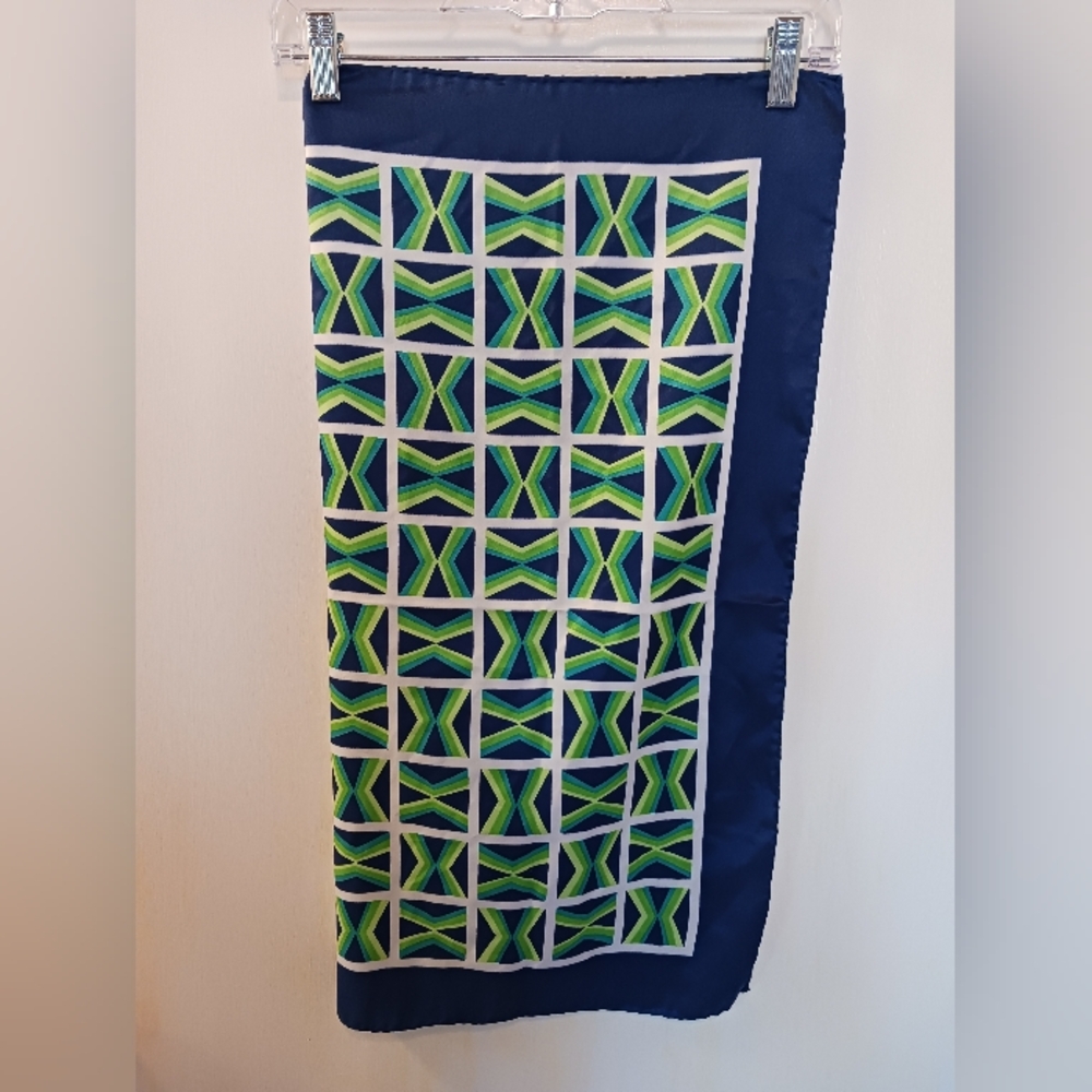 Vintage Ladies Scarf Lovely Blue White Green Geometric Design Classy Feminine - Picture 2 of 7